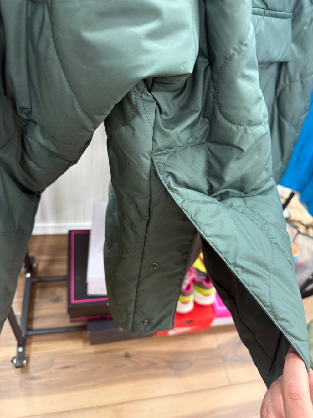 NWOT Women’s Nike Quilted Sage Green Pullover Hoodie with White Swoosh - Picture 5 of 6